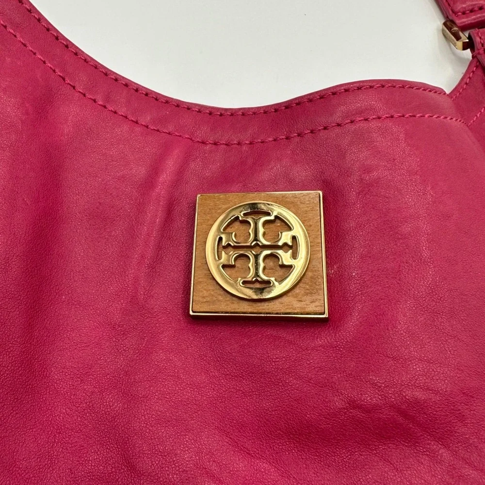 Tory Burch Magenta Leather‎ Tote Shoulder Bag Gold Logo Accent Chic